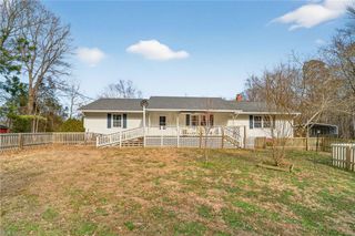10083 Burkes Pond RD, Gloucester, VA 23061