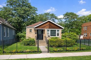 5800 S Winchester Avenue, Chicago, IL 60636