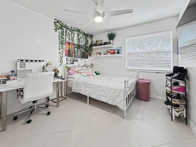 12702 SW 151st Ln, Miami, FL 33186