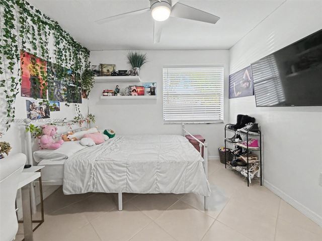 12702 SW 151st Ln, Miami, FL 33186