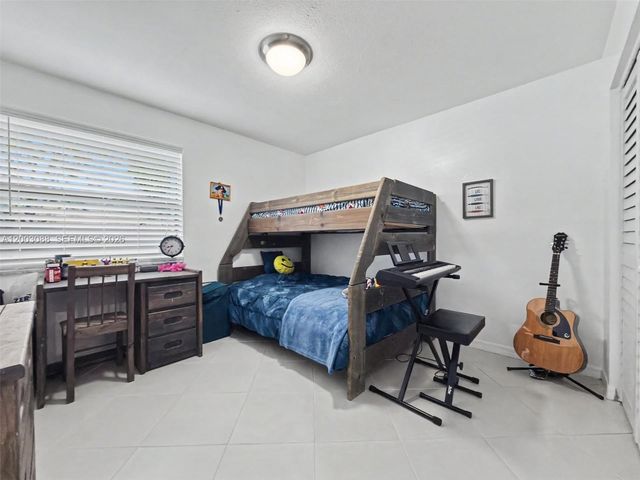 12702 SW 151st Ln, Miami, FL 33186