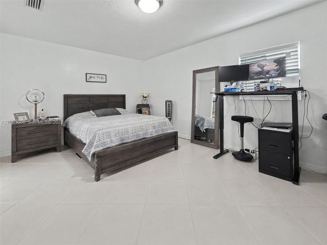 12702 SW 151st Ln, Miami, FL 33186