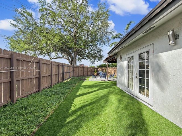 12702 SW 151st Ln, Miami, FL 33186