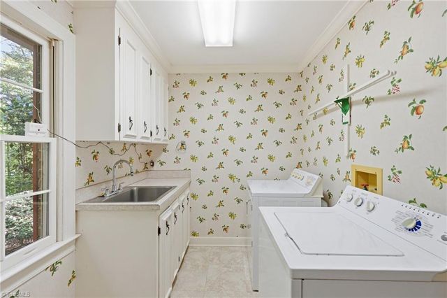 3830 Ryan Way, Winston-salem, NC 27106