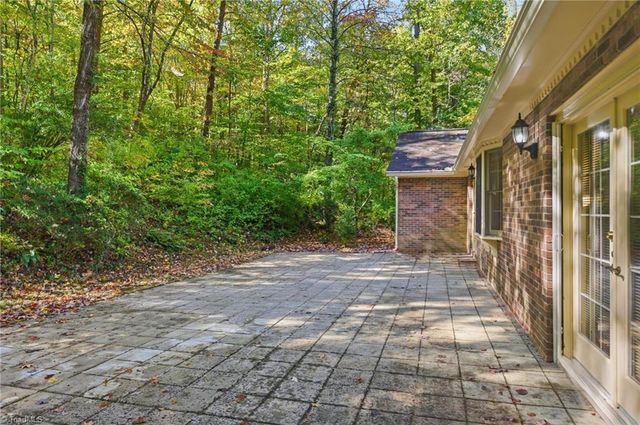 3830 Ryan Way, Winston-salem, NC 27106