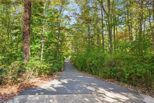 3830 Ryan Way, Winston-salem, NC 27106
