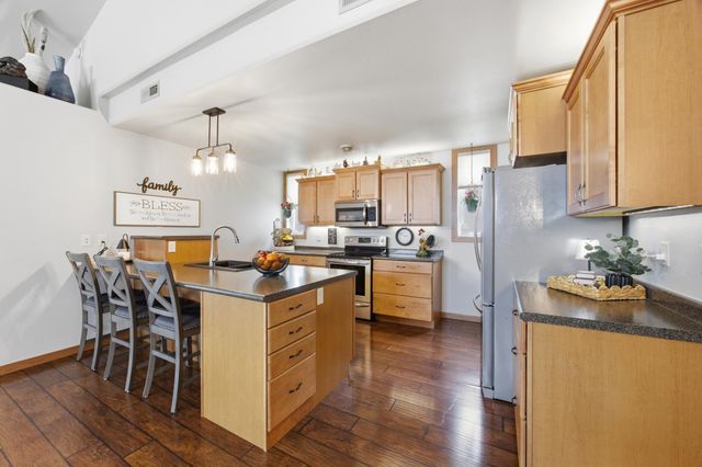 2817 35th Street S, Moorhead, MN 56560