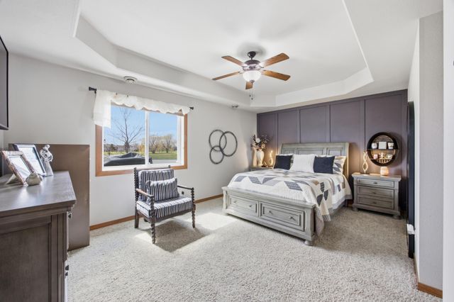 2817 35th Street S, Moorhead, MN 56560