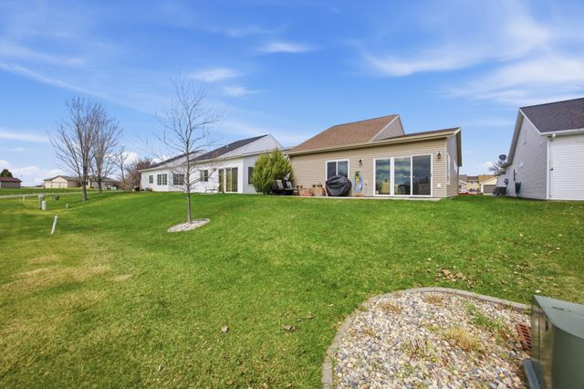 2817 35th Street S, Moorhead, MN 56560