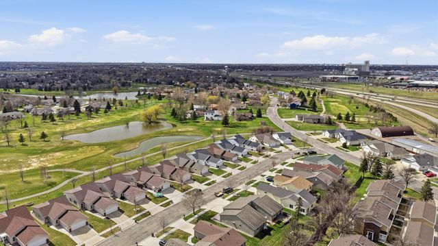 2817 35th Street S, Moorhead, MN 56560