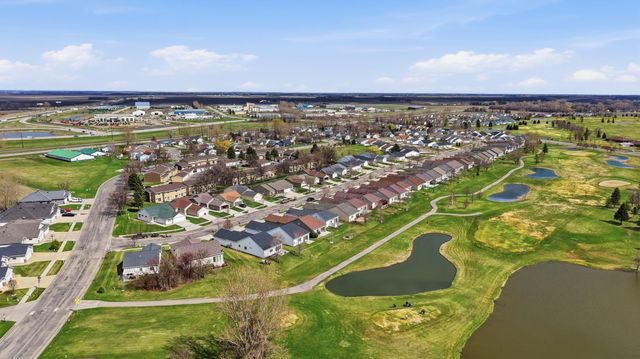 2817 35th Street S, Moorhead, MN 56560