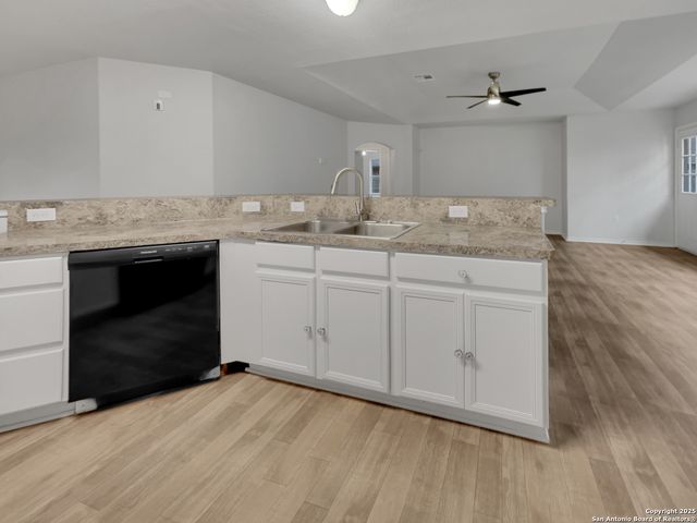 3420 Rob Roy, Seguin, TX 78155