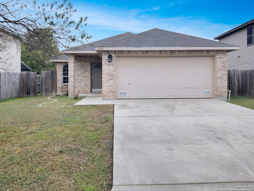 3420 Rob Roy, Seguin, TX 78155