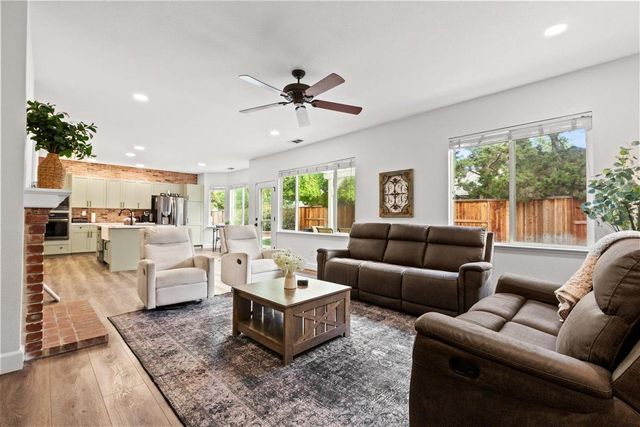 1920 Veranda Ct, Modesto, CA 95357