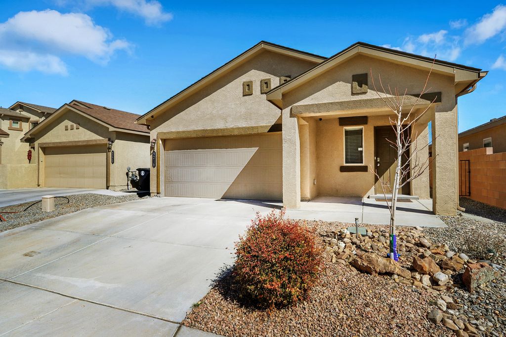 9216 Warm Stone Street NW, Albuquerque, NM 87114
