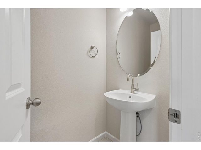 1494 Coral Pl, Longmont, CO 80504
