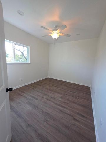 427 Vane Way, Crosby, TX 77532