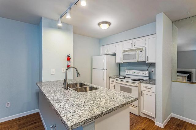 10001 Westpark Drive 63, Houston, TX 77042