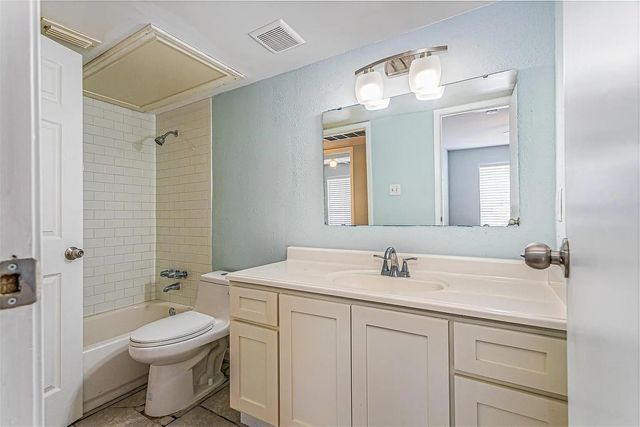 10001 Westpark Drive 63, Houston, TX 77042