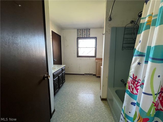 3965 Old Coopermill Road, Zanesville, OH 43701