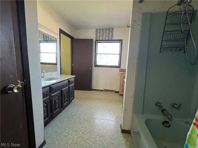 3965 Old Coopermill Road, Zanesville, OH 43701