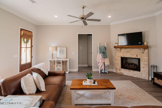 127 Serenity Lane, Pearl, MS 39208