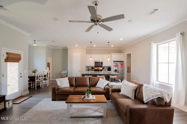 127 Serenity Lane, Pearl, MS 39208