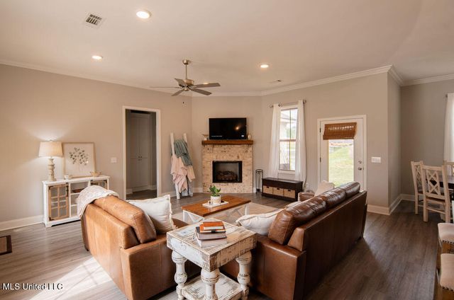 127 Serenity Lane, Pearl, MS 39208
