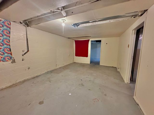 1158 N Crestway, Wichita, KS 67208