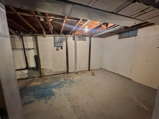 1158 N Crestway, Wichita, KS 67208