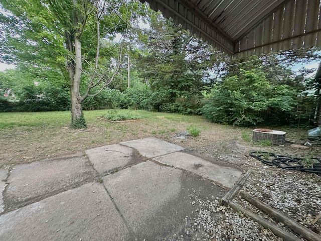 1158 N Crestway, Wichita, KS 67208
