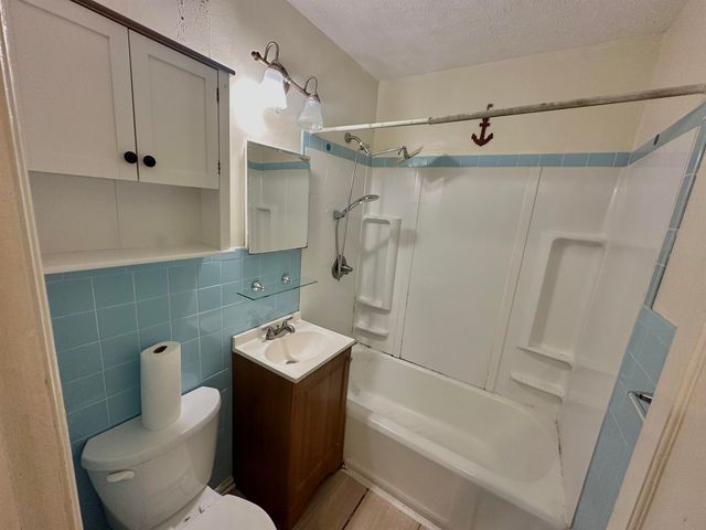 1158 N Crestway, Wichita, KS 67208