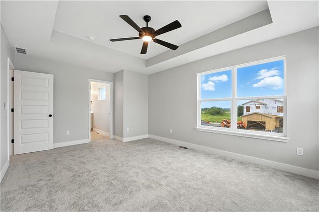 806 Glenn Circle, Raymore, MO 64083