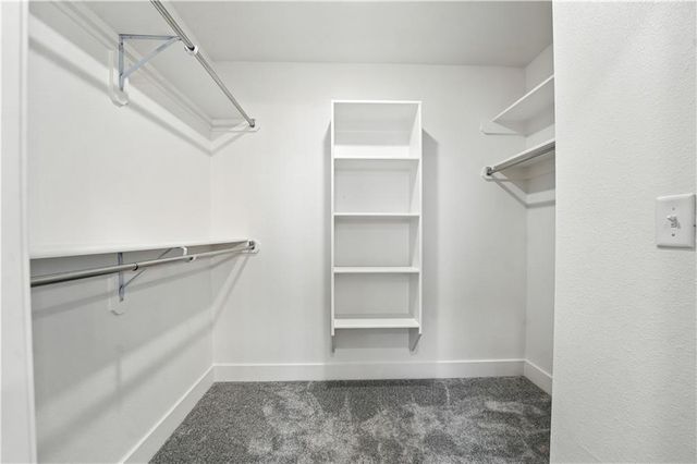 806 Glenn Circle, Raymore, MO 64083