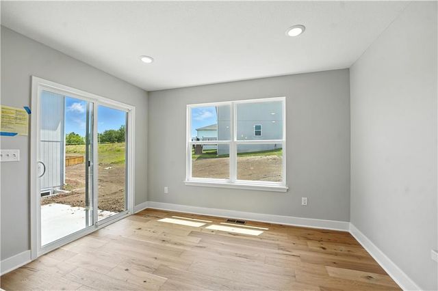 806 Glenn Circle, Raymore, MO 64083