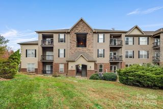 291 Brickton Village Circle #106, Fletcher, NC 28732