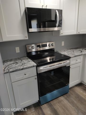 12C Easton Drive, Whiting, NJ 08759