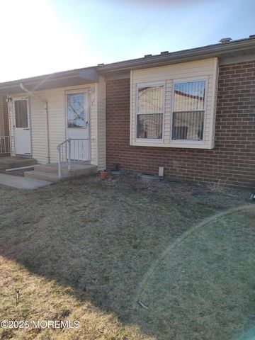 12C Easton Drive, Whiting, NJ 08759