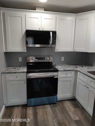 12C Easton Drive, Whiting, NJ 08759