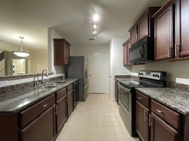 1527 Loose Stone Drive, Rosharon, TX 77583