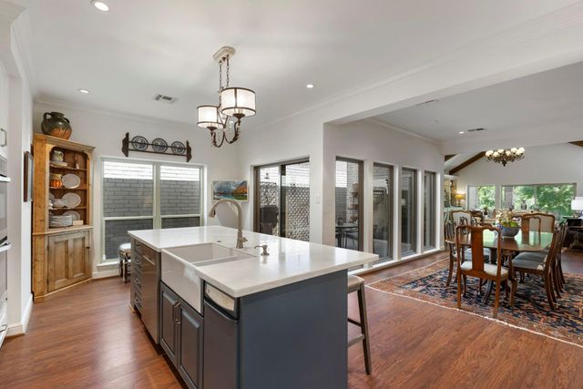 9598 Longmont Drive, Houston, TX 77063