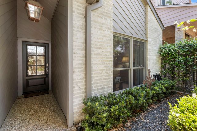 9598 Longmont Drive, Houston, TX 77063