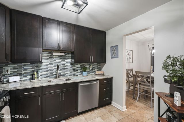 402 Daisy Court, Jackson, NJ 08527