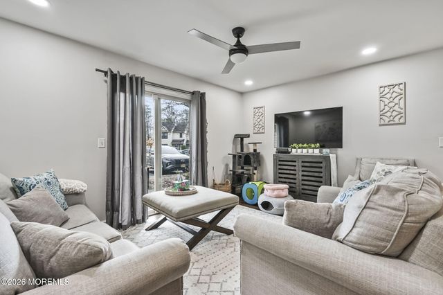 402 Daisy Court, Jackson, NJ 08527