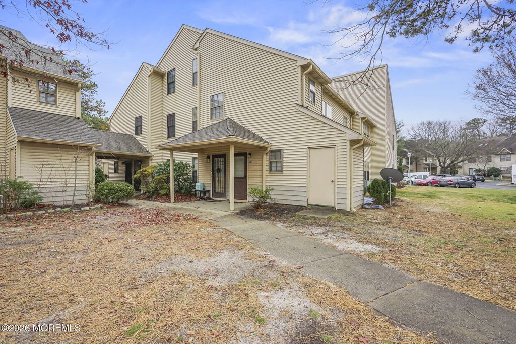 402 Daisy Court, Jackson, NJ 08527