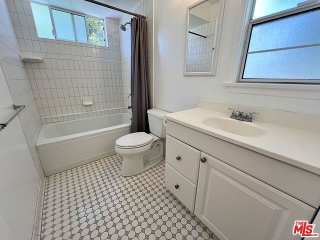 2513 Euclid Street B, Santa Monica, CA 90405