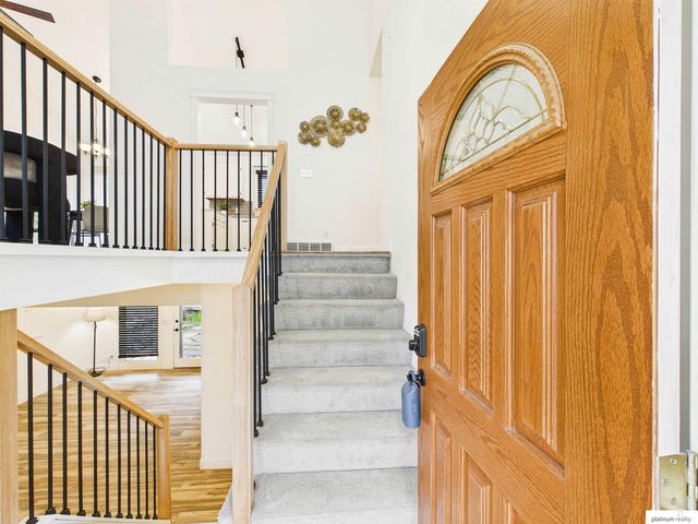 8173 Tucker Street, Omaha, NE 68122