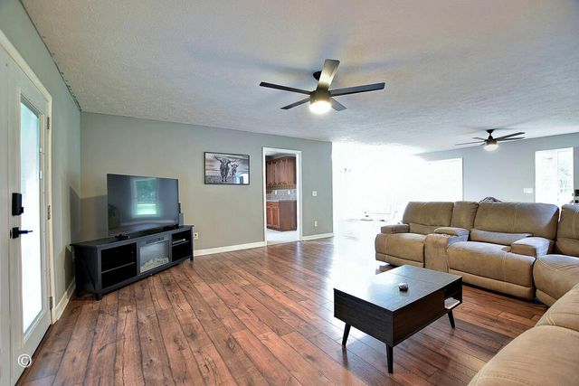560 Lee Road 0246, Salem, AL 36874