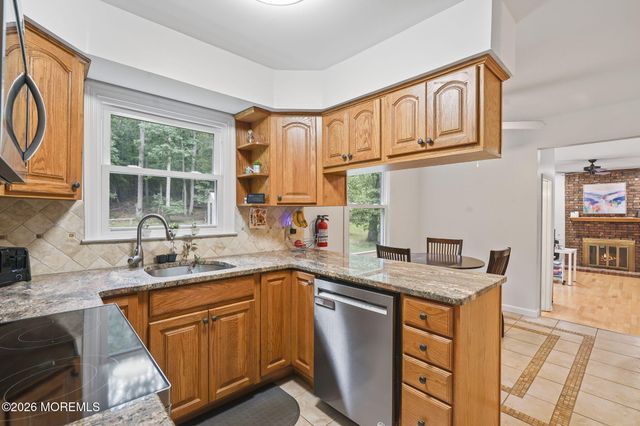40 Eaglenest Road, Freehold, NJ 07728