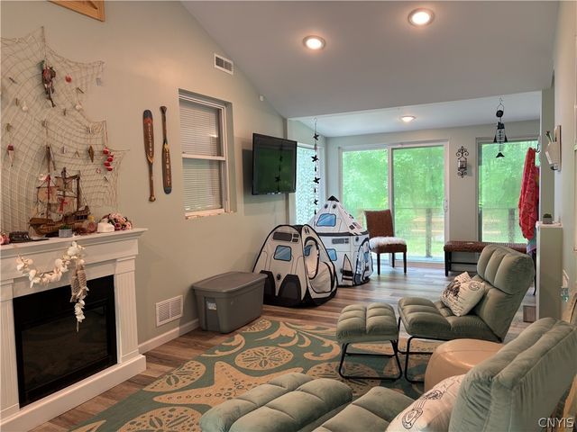 100 Lock Haven Beach Road, Scriba, NY 13126